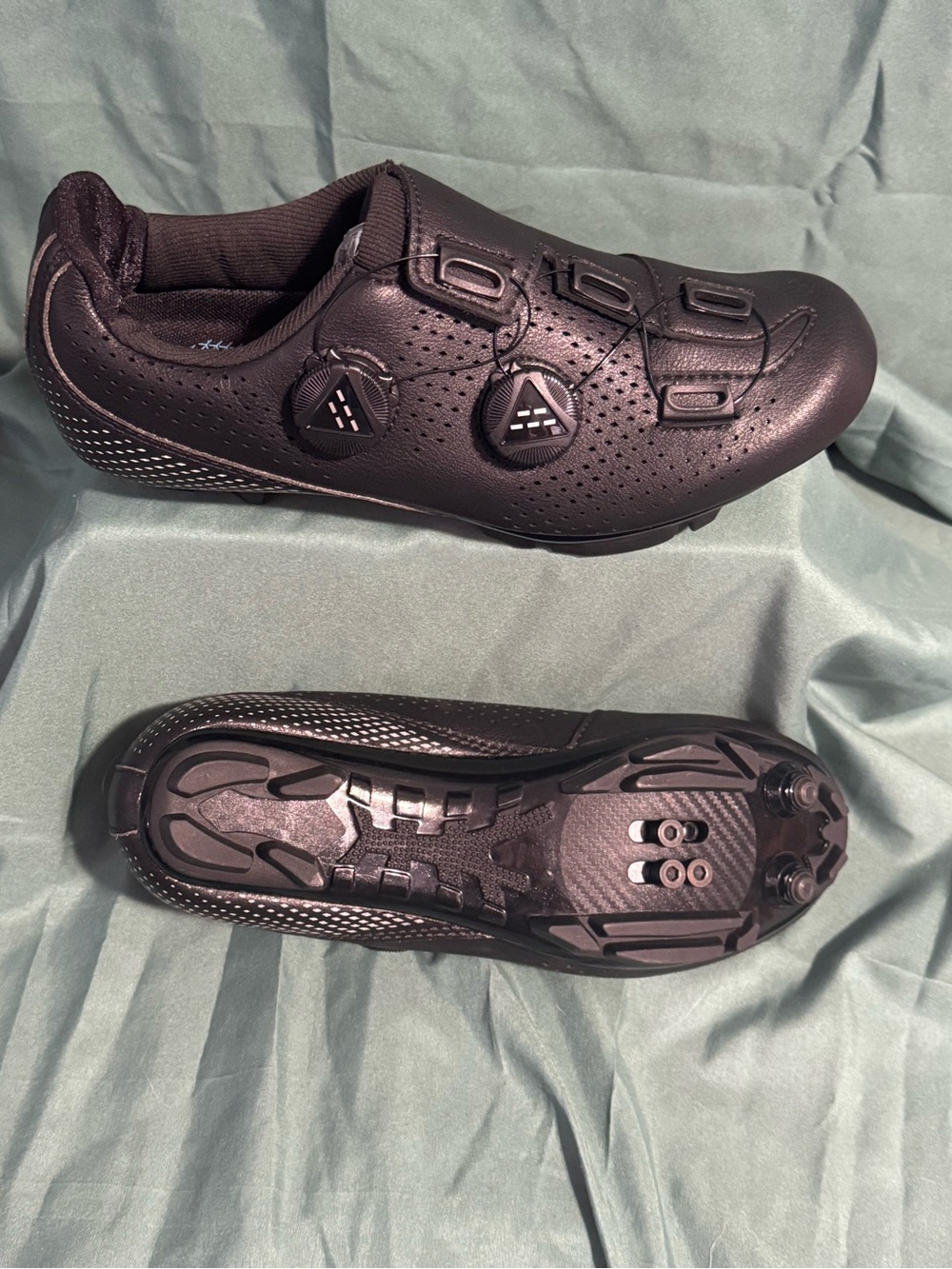 Men's Black Cycling Shoes with Dual Dial Closure